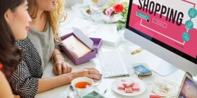 Porównanie platform e-commerce dla importerów: WooCommerce vs Shopify w 2026