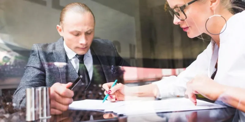 Przekształcenie JDG w spółkę z o.o. – podatki i formalności w 2026 roku